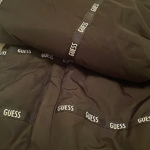 GUESS Puffer Jacket - Picture 3 of 5